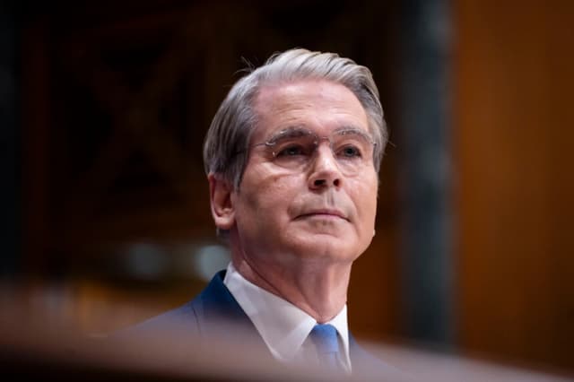 El secretario del Tesoro, Scott Bessent, testifica ante el Comité de Asignaciones del Senado en Washington el 3 de junio de 2026. (Madalina Kilroy/The Epoch Times).