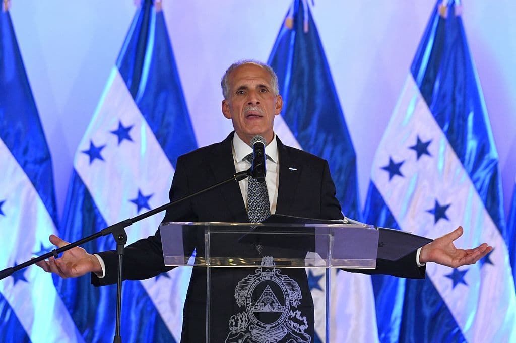 Honduras pide a EE. UU. prórroga para el retorno de 55,000 migrantes tras el fin del TPS