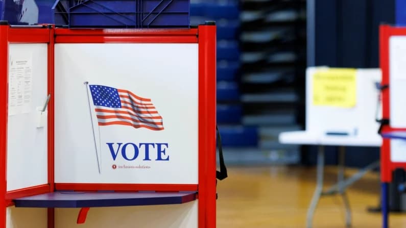Un tribunal de apelaciones bloquea el intento de Trump de usar datos migratorios para revisar votantes