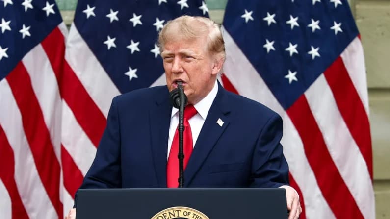 Trump ve posible repartir 5000 dólares entre estadounidenses si ganan los republicanos