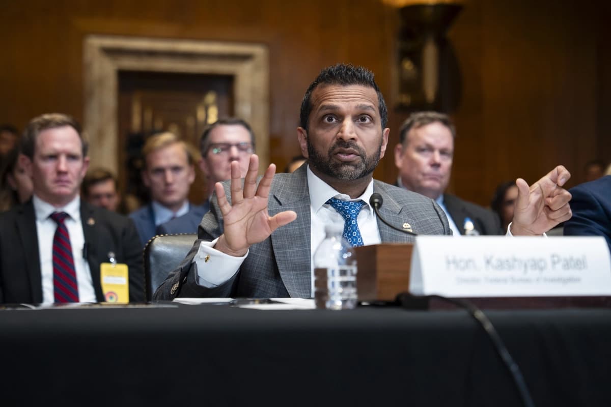 El director del FBI, Kash Patel, testifica en el Capitolio en Washington el 12 de mayo de 2026. (Madalina Kilroy/The Epoch Times)
