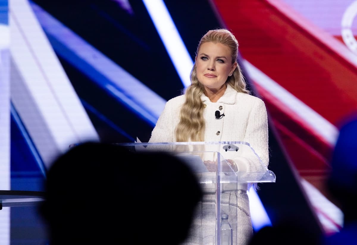 Erika Kirk interviene en el America Fest de Turning Point USA en Phoenix el 20 de diciembre de 2025. (John Fredricks/The Epoch Times).