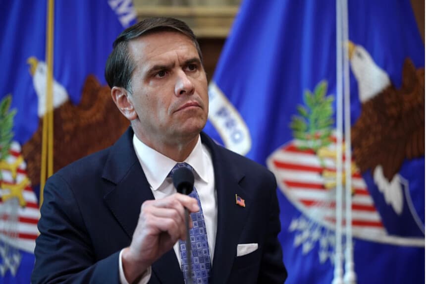 Fiscal general revela nuevos detalles del atacante de Trump al FBI