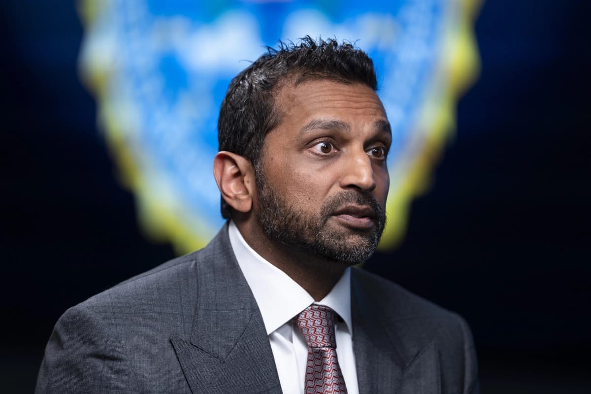 El director del FBI, Kash Patel, habla durante una entrevista en la sede de la agencia en Washington el 4 de agosto de 2026. (Madalina Kilroy/The Epoch Times).
