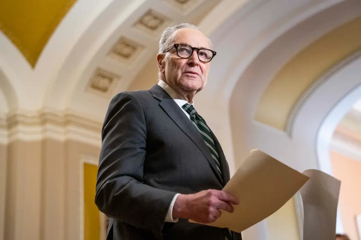 El líder de la minoría del Senado, Chuck Schumer (D-N.Y.), en Washington el 17 de marzo de 2026. (Madalina Kilroy/The Epoch Times)