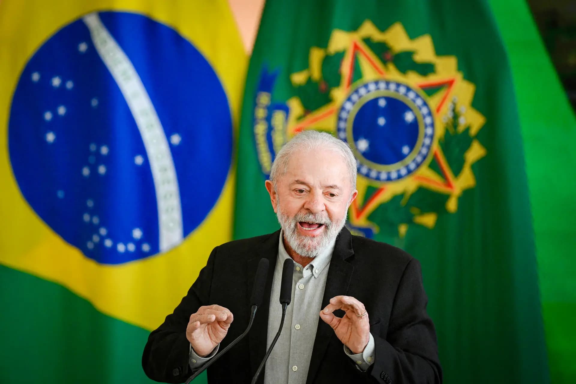 El presidente brasileño, Luiz Inácio Lula da Silva, pronuncia un discurso en el Palacio del Planalto, en la capital del país, Brasilia, el 30 de junio de 2025. (Evaristo Sa/AFP vía Getty Images).