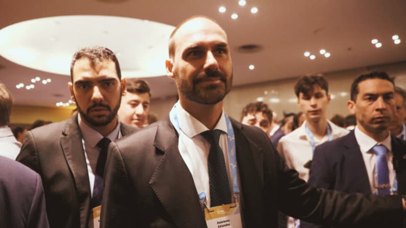 La Policía Federal de Brasil formaliza la destitución de Eduardo Bolsonaro