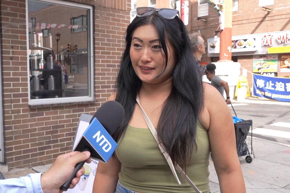 Nancy Lee, una vendedora de Bloomingdale’s en el centro comercial King of Prussia, ubicado en el barrio chino de Filadelfia, el 19 de septiembre de 2026. (Steve Wen/The Epoch Times)