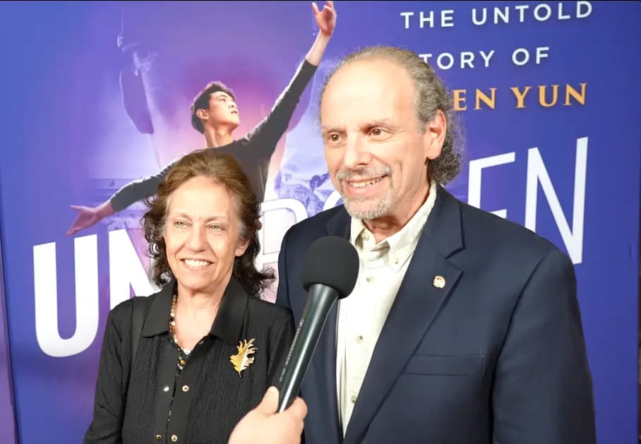 Los músicos Raymond y Lisa Schwarzkopf en el estreno. Lisa dijo: "No estaba al tanto de algunas de las cosas que el gobierno comunista sigue ocultando". (Lin Yi/The Epoch Times)
