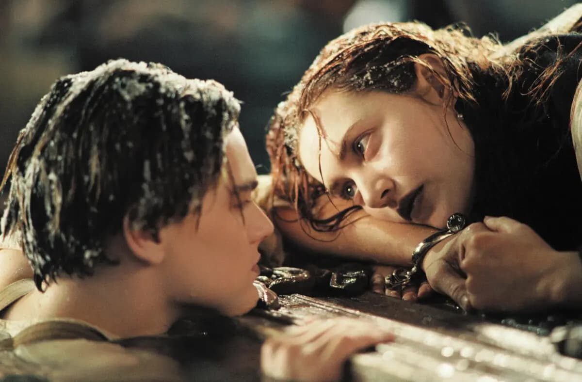 Jack Dawson (Leonardo DiCaprio) y Rose DeWitt Bukater (Kate Winslet), en “Titanic”. (Paramount Pictures).