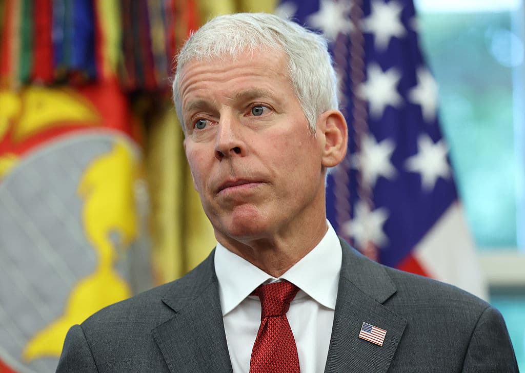 El secretario de Energía de EE. UU., Chris Wright, asiste a un anuncio realizado por el presidente de EE. UU., Donald Trump, en el Despacho Oval de la Casa Blanca, el 28 de septiembre de 2026 en Washington, DC. (Kevin Dietsch/Getty Images)