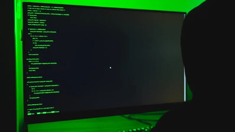 Hackers ligados a China suplantan a exasesora de la Casa Blanca en una campaña de espionaje de IA