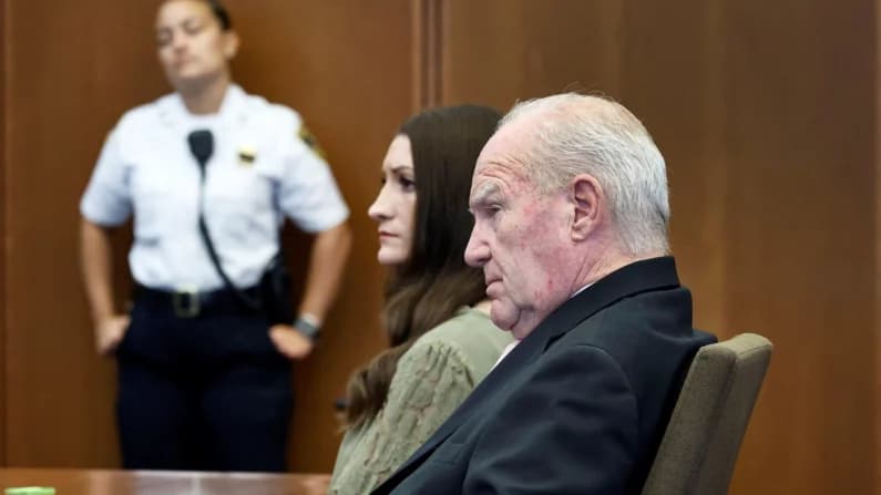 Juez deniega moción del abogado para que Lindsay Clancy sea declarada inocente del asesinato de 3 niños