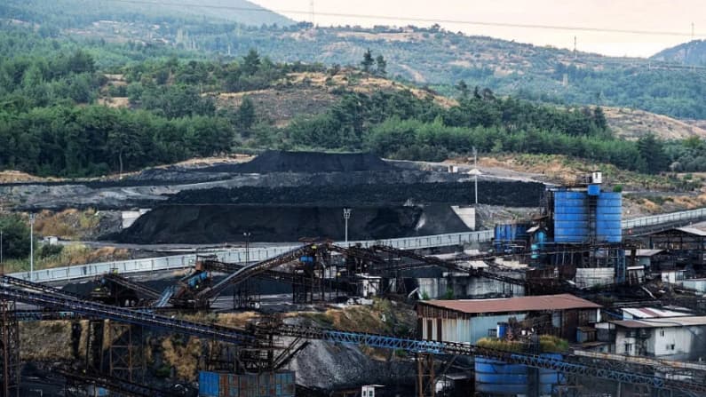 Cinco trabajadores pierden la vida en el derrumbe de una mina de lignito en Turquía