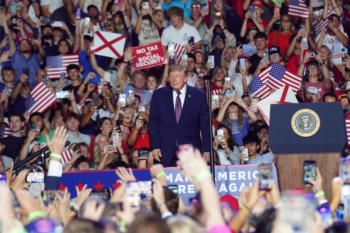 Trump impulsa a los republicanos con un mitin en Alabama