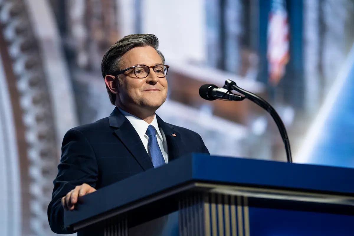 <em>El presidente de la Cámara de Representantes, Mike Johnson (R-La.), interviene durante el segundo día de la Convención Republicana de Mitad de Término de 2026 en Dallas, el 10 de septiembre de 2026. (Madalina Kilroy/The Epoch Times).</em>