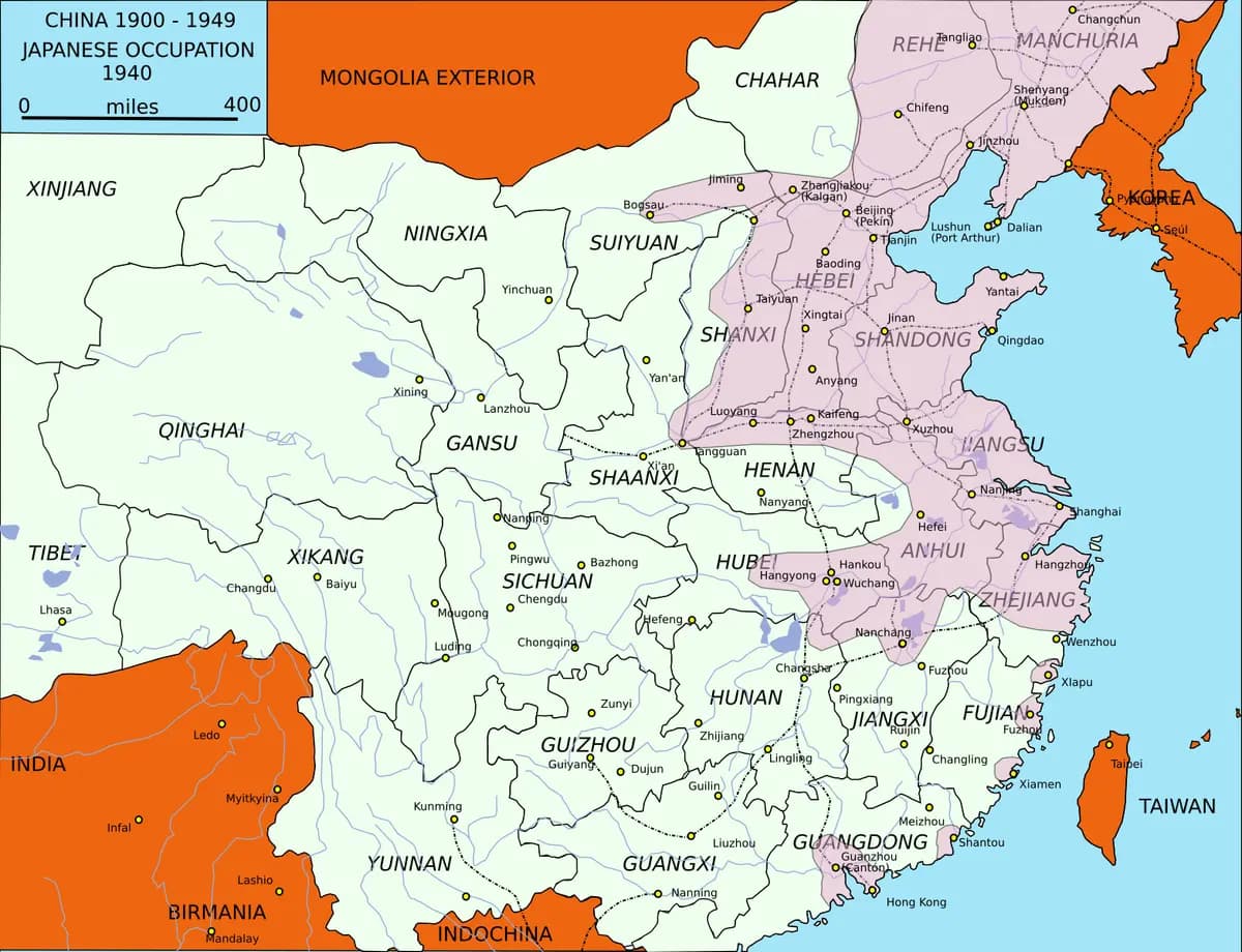 Los territorios de China y los países vecinos ocupados por Japón aparecen en naranja y rosa en el mapa de 1940. Dominio público