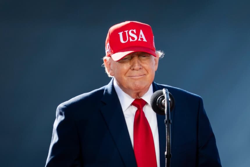El presidente Donald Trump habla en Anduril Industries en Sparrow Point, Maryland, el 6 de octubre de 2026. (Madalina Kilroy/The Epoch Times).