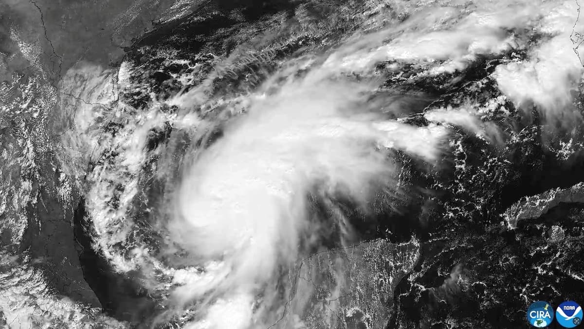 Imagen satelital de Isaias el 7 de octubre de 2026, en esta imagen fija de un video distribuido. (CSU/CIRA y NOAA/Distribución vía Reuters).