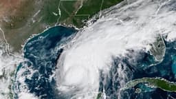 DeSantis advierte que Florida sufrirá el "lado más duro" del huracán Isaías