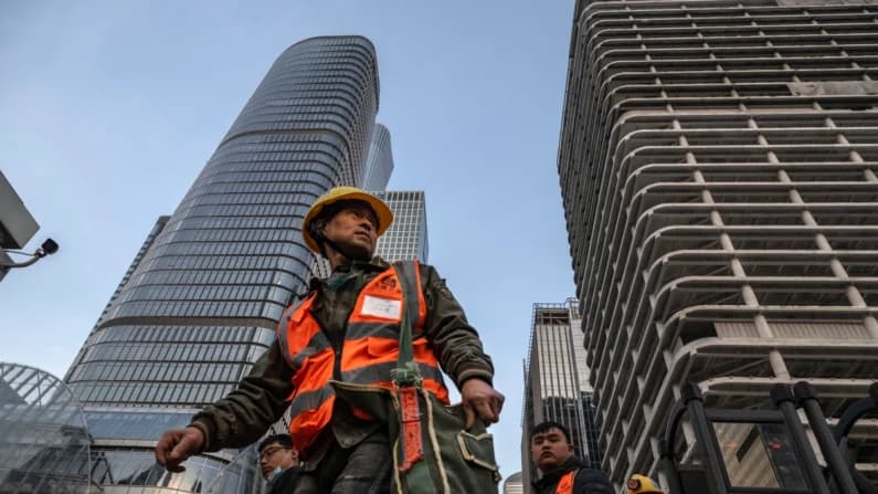 China usa macrodatos para encontrar trabajadores sin pensión por presiones en la financiación