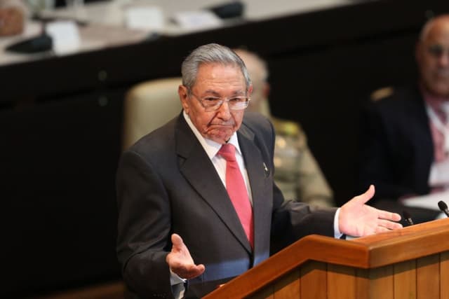 El expresidente cubano Raúl Castro interviene durante la Asamblea Nacional en el Palacio de Convenciones el 19 de abril de 2018 en La Habana, Cuba. (Alexandre Meneghini-Pool/Getty Images)