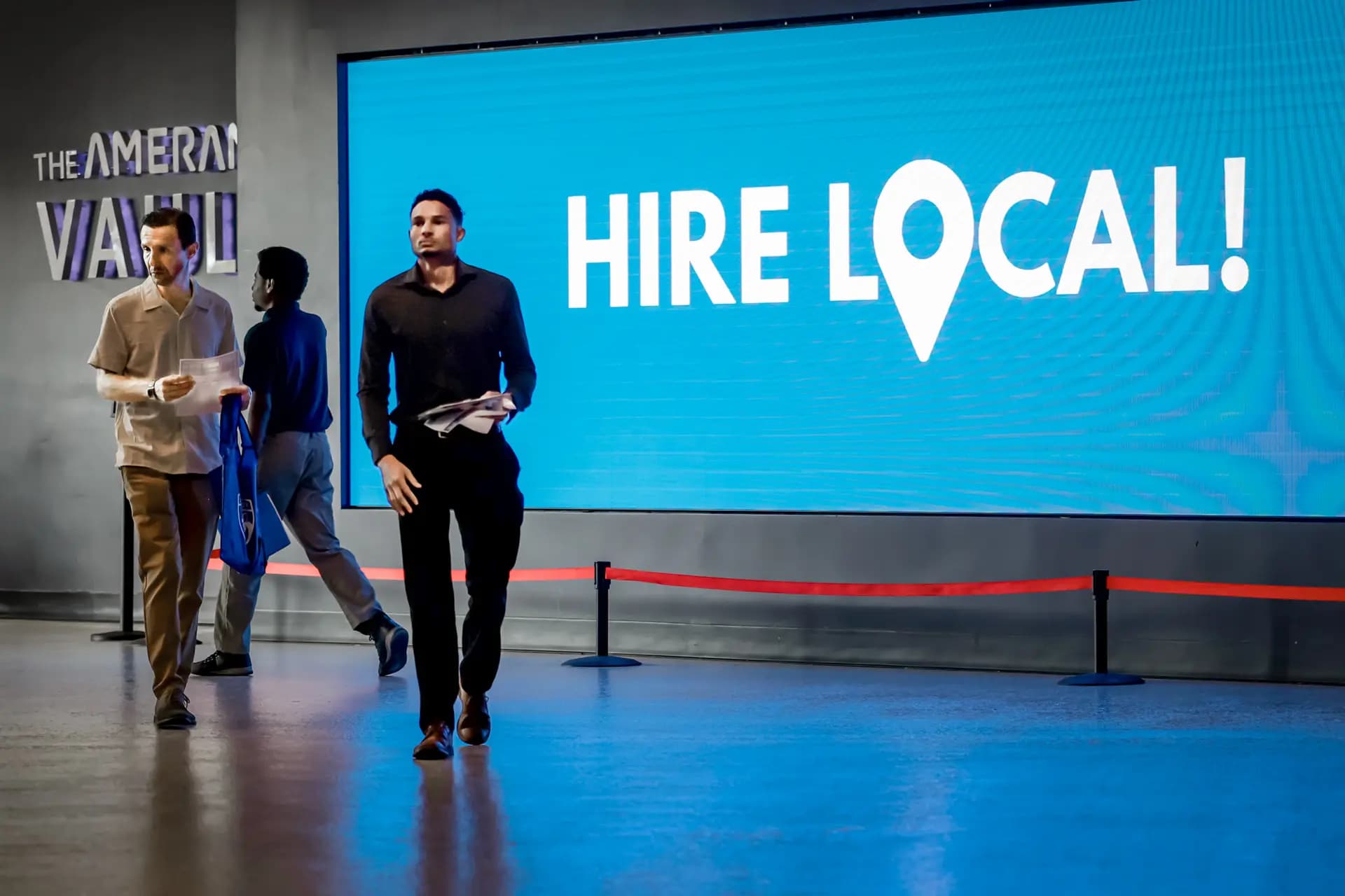 Las personas en busca de empleo asisten a la feria de empleo JobNewsUSA South Florida en Sunrise, Florida, el 25 de septiembre de 2026. (Joe Raedle/Getty Images).
