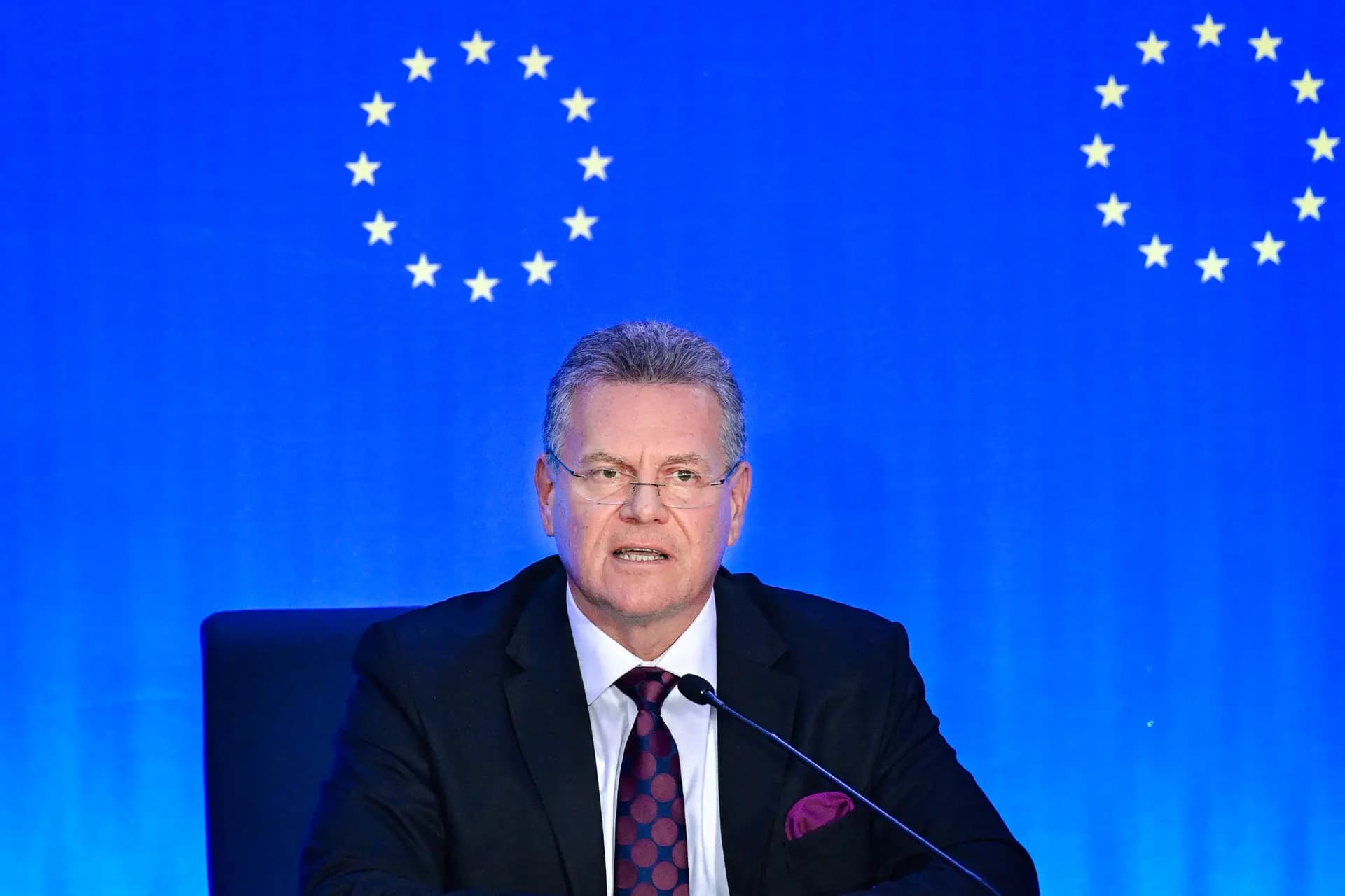 El comisionado de Comercio de la UE, Maros Sefcovic, en una conferencia de prensa en Beijing el 9 de octubre de 2026. (Adek Berry/AFP vía Getty Images).