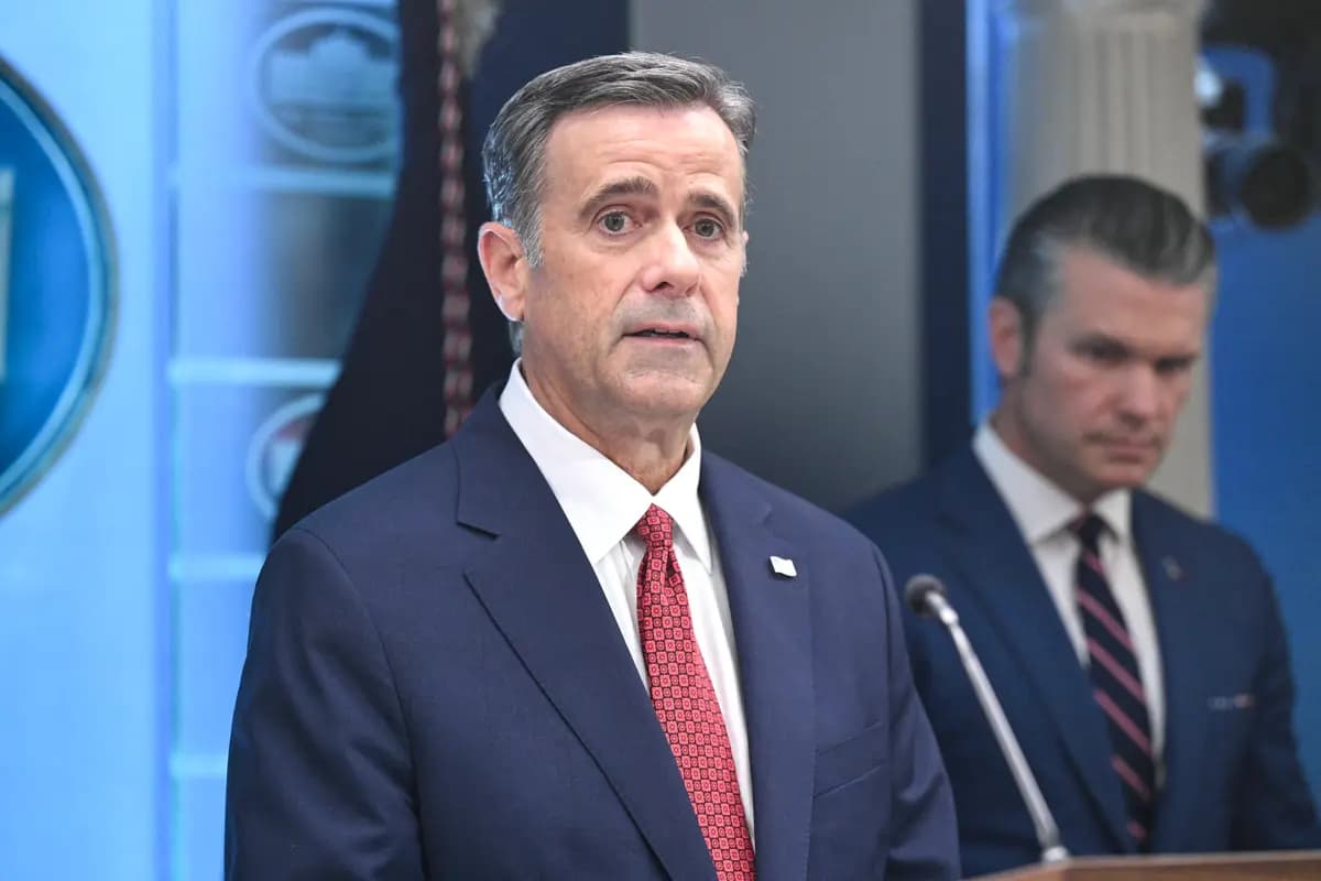El director de la CIA, John Ratcliffe, habla en la Casa Blanca el 6 de abril de 2026. (Saul Loeb/AFP vía Getty Images).