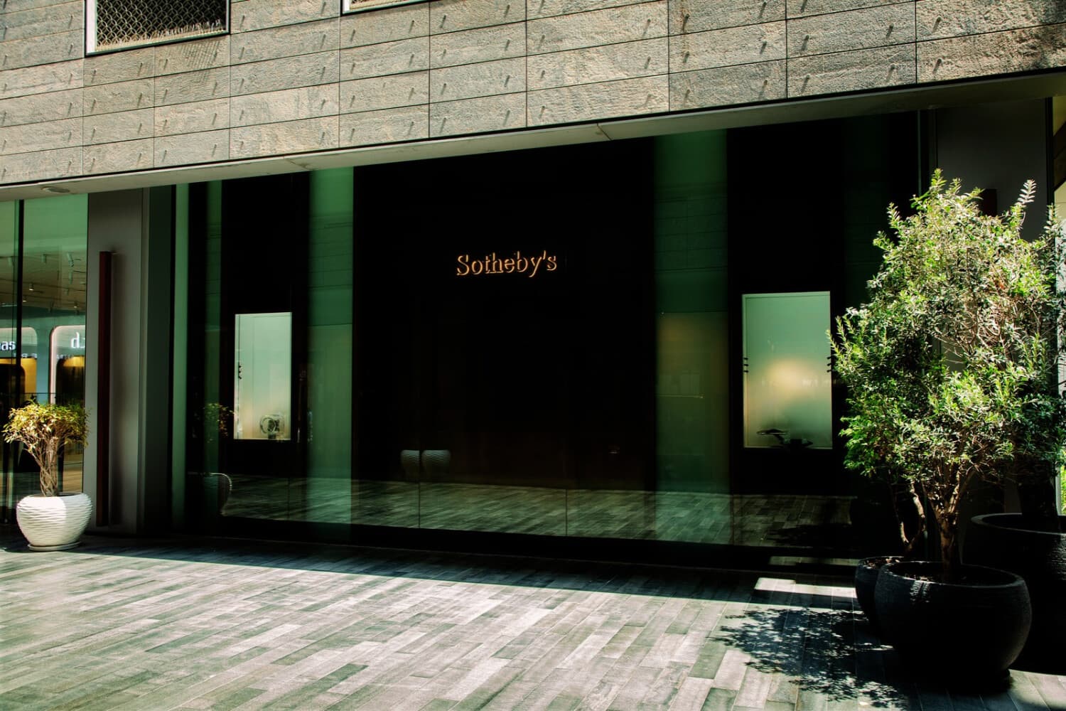 Imagen del ambiente durante la inauguración de la nueva Sotheby’s Gallery & Salon, con motivo del décimo aniversario de la empresa en los EAU, celebrada en Sotheby’s Dubai el 27 de octubre de 2026 en Dubai, Emiratos Árabes Unidos. (Cedric Ribeiro/Getty Images para Sotheby’s)