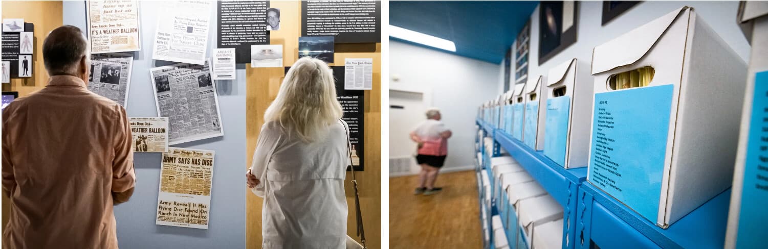 (Izquierda) Visitantes observan titulares en el Museo Internacional de Ovnis en Roswell, Nuevo México, el 7 de octubre de 2026. (Derecha) Un visitante examina cajas de recortes de periódicos en el Centro de Investigación del Museo Internacional de Ovnis en Roswell, Nuevo México, el 7 de octubre de 2026. (John Fredricks/The Epoch Times).