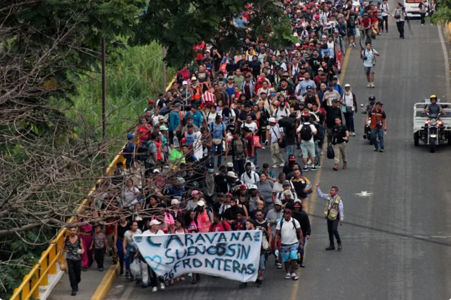 EE.UU. sanciona a organizadores de caravana de migrantes hacia su frontera