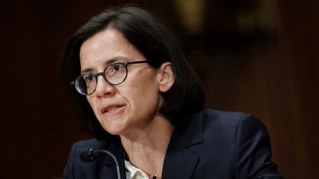 DOJ denuncia mala conducta de jueza que supervisa impugnación de prohibición militar a personas transgénero