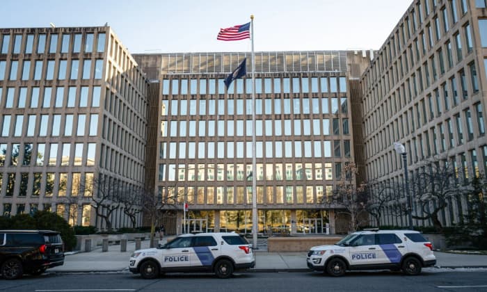 Administración Trump presenta sistema estricto de evaluación para altos funcionarios