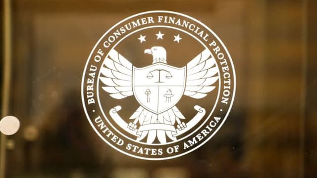 La administración Trump dice que planea renovar, no eliminar, la Agencia de Protección al Consumidor