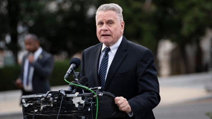 El representante Chris Smith (R-N.J.) habla durante una conferencia de prensa sobre Hong Kong en el Triángulo de la Cámara en el Capitolio en Washington, el 19 de noviembre de 2024. (Madalina Vasiliu/The Epoch Times)