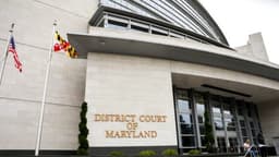 Jueza rechaza petición de Trump de aplicar parcialmente orden de ciudadanía por derecho de nacimiento