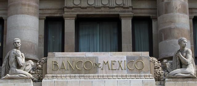 Banco de México baja al 0.6 % su pronóstico PIB en 2025 y alerta de posible contracción