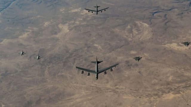 EE. UU. lanza bombarderos B-52 en Medio Oriente en demostración de fuerza ante tensiones regionales
