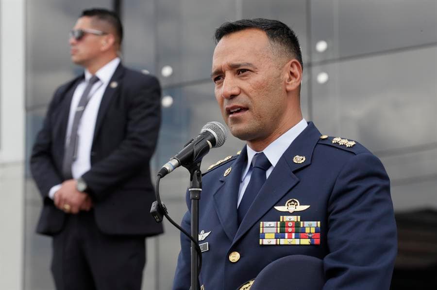 El designado ministro de Defensa de Colombia, general de la Fuerza Aeroespacial Pedro Sánchez Suárez, habla durante una rueda de prensa el 20 de febrero de 2025, en Bogotá (Colombia). EFE/ Carlos Ortega