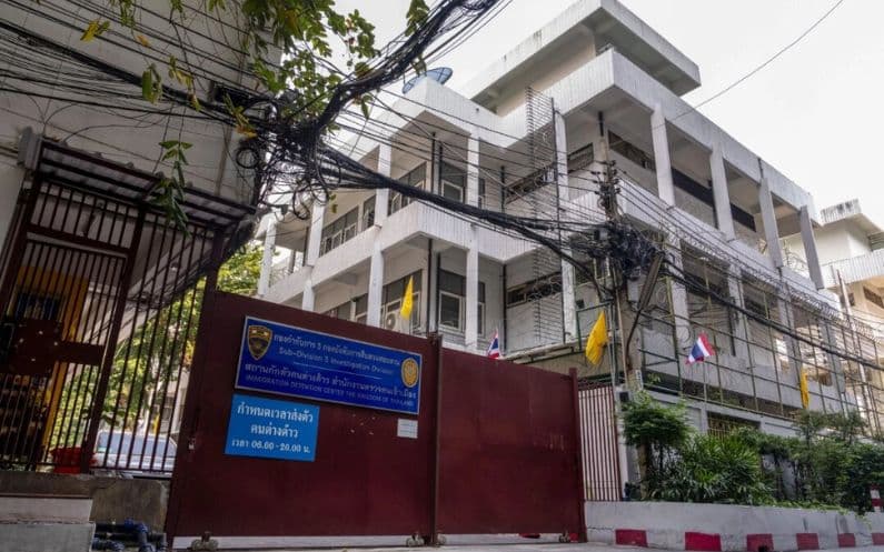 EE. UU. emite alerta mientras Tailandia envía solicitantes de asilo uigures de regreso a China