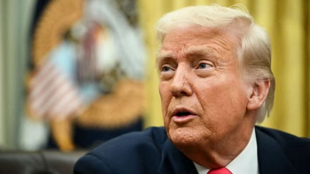 Trump restringe condonación de préstamos estudiantiles para ciertos empleados de organizaciones sin ánimo de lucro