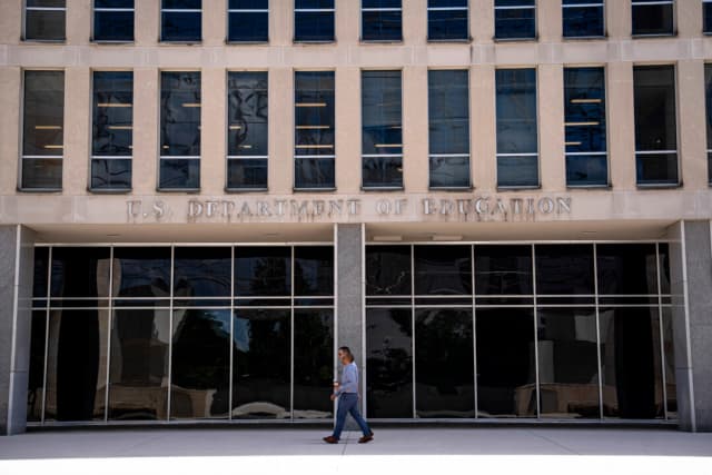 Departamento de Educación reducirá a la mitad su plantilla