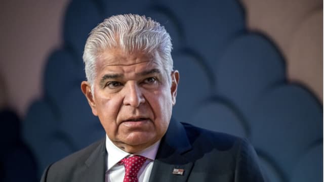 Las 2 mayores operadoras portuarias del mundo asumirán operación de 2 puertos del Canal de Panamá: Mulino