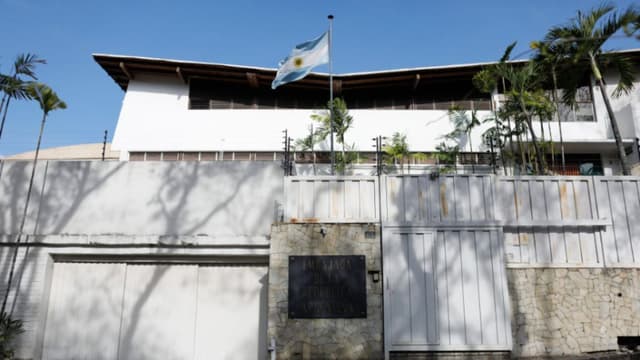 EE. UU. confirma rescate de asilados en la Embajada de Argentina en Caracas