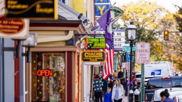 Cae la confianza de los consumidores y aumentan las expectativas de inflación