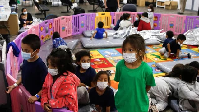 CBP cierra instalaciones de procesamiento temporal para inmigrantes ilegales