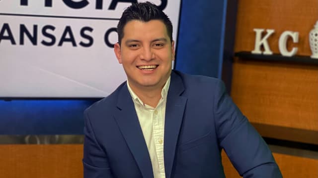 Acusan a mujer de homicidio por la muerte de reportero del Super Bowl hallado en habitación de hotel