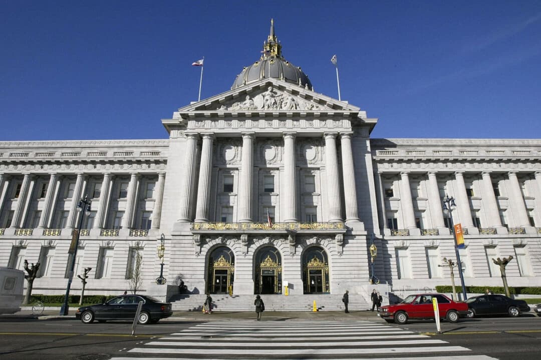 El Ayuntamiento de San Francisco, California, el 18 de febrero de 2004. (Héctor Mata/AFP vía Getty Images)