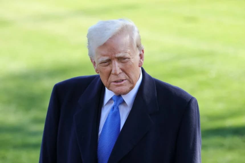 El presidente Donald Trump habla con los periodistas en la Casa Blanca el 21 de marzo de 2025. Bryan Dozier/Middle East Images/AFP vía Getty Images